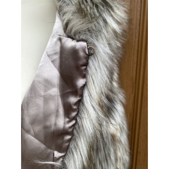 Rachel Zoe Size M Silver Faux Fox Fur Fluffy Hook Closure Vest Jacket Mob wife - Picture 9 of 15